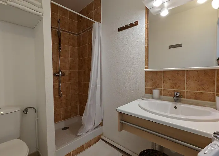 Au Pitot, بيسكاروس-بلاج